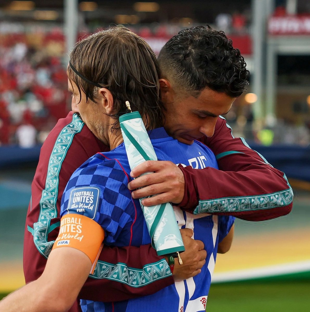 Ronaldo emotional hug on pitch 🥹