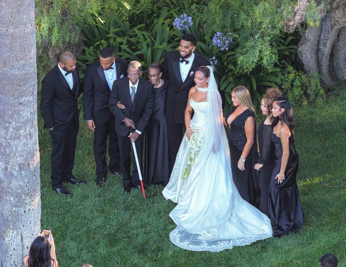 Karl-Anthony Towns Jordyn Woods wedding (photo 3 of 4) Karl-Anthony Towns Jordyn Woods wedding (photo 3 of 4)