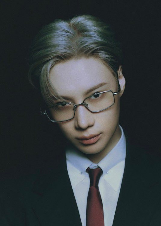 Taemin SHINee birthday (photo 1 of 2)