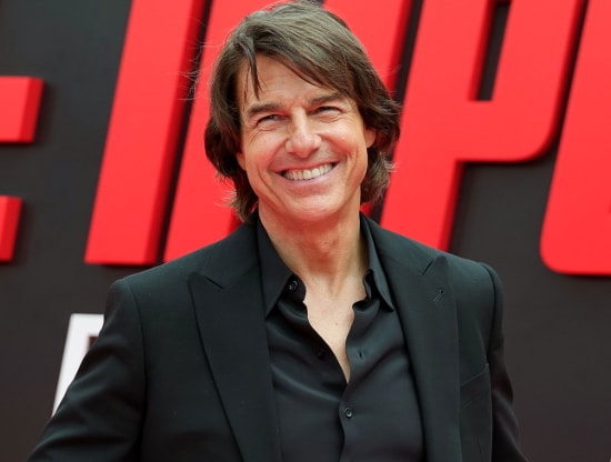 Tom Cruise BTS Comment to Jin (photo 2 of 2)