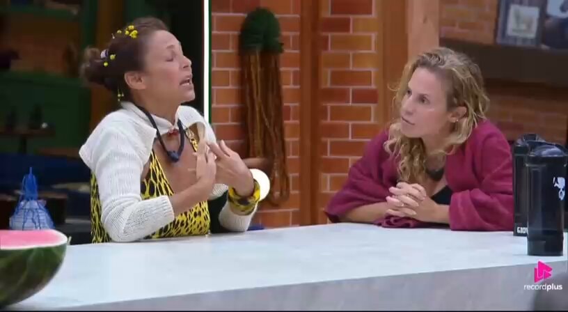 Maíra calls out Giovanna