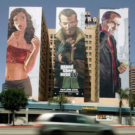 GTA V murals on buildings (photo 2 of 4)