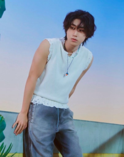 Han Stray Kids 26th birthday (photo 2 of 2)
