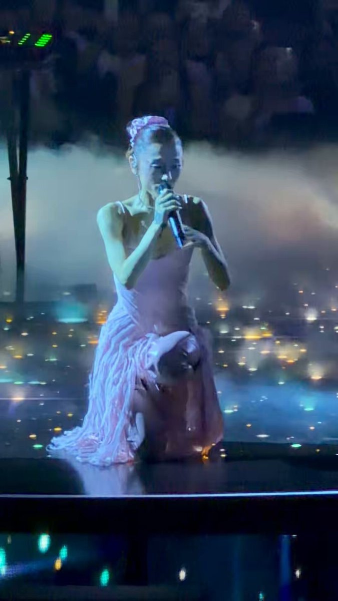 Ariana Grande eternal sunshine tour
