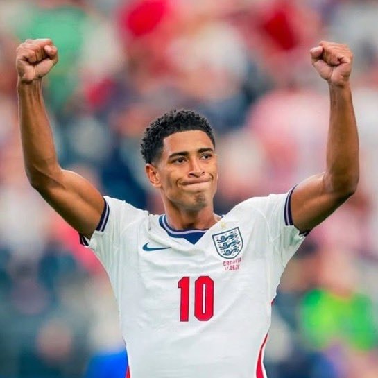 Soccer player celebrating FIFA World Cup final (photo 2 of 2)