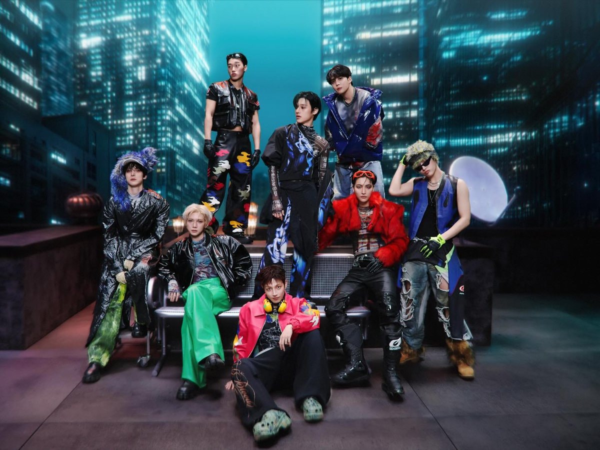 ATEEZ Golden Hour Part.5 Billboard 200 #1 (photo 2 of 2)