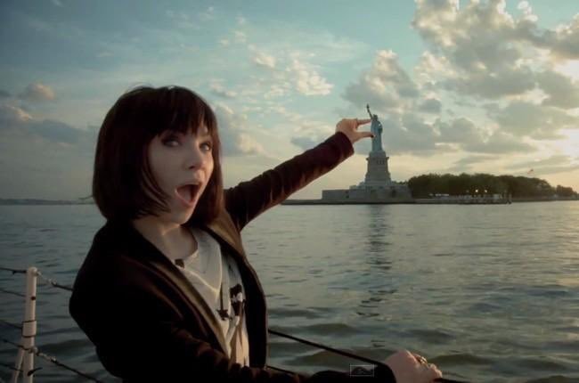 Carly Rae Jepsen Run Away With Me 11 years (photo 4 of 4)