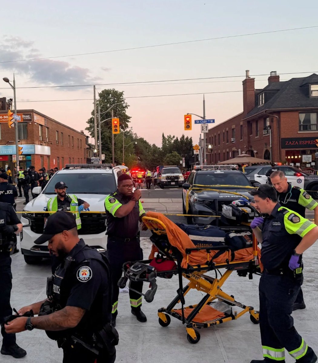 Toronto street festival shooting 2 dead 3 injured