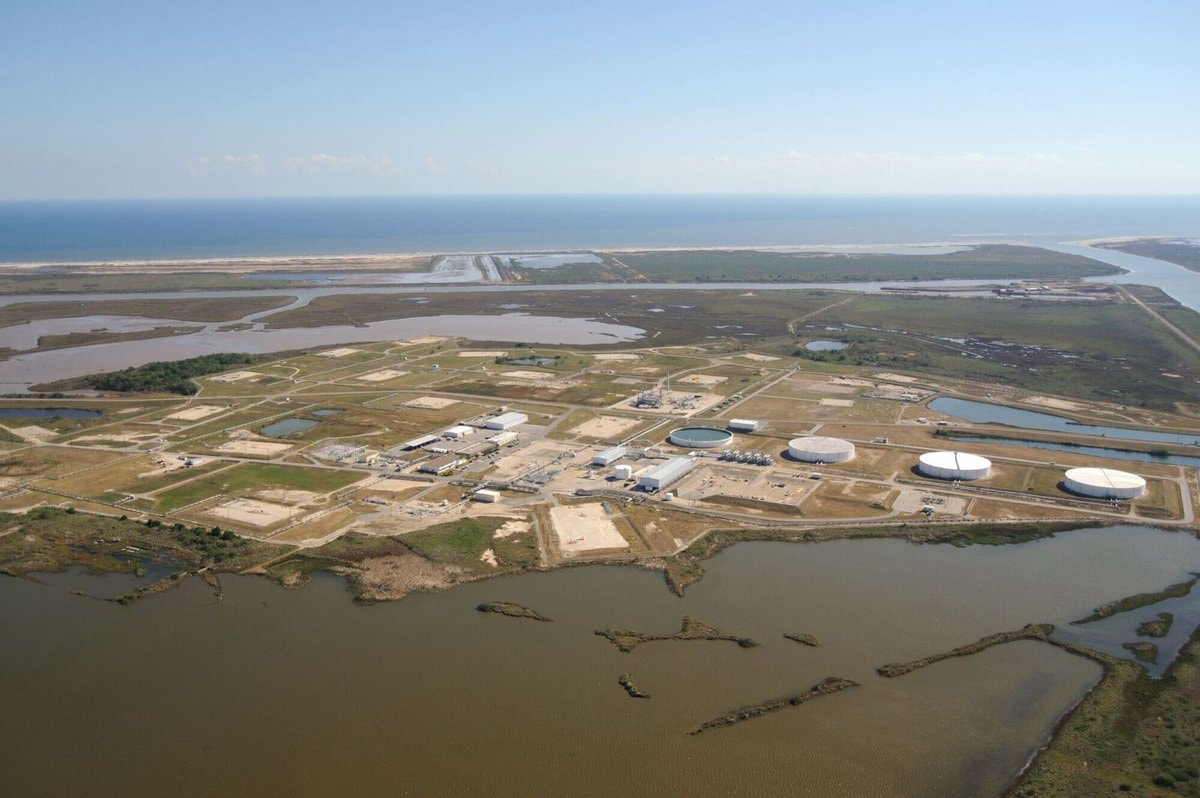 US Strategic Petroleum Reserve lowest since 1982 (photo 3 of 3)
