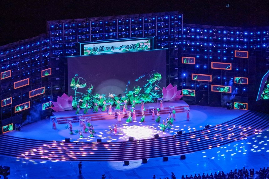 21st Guangchang Lotus Tourism Festival opening gala (photo 3 of 4)