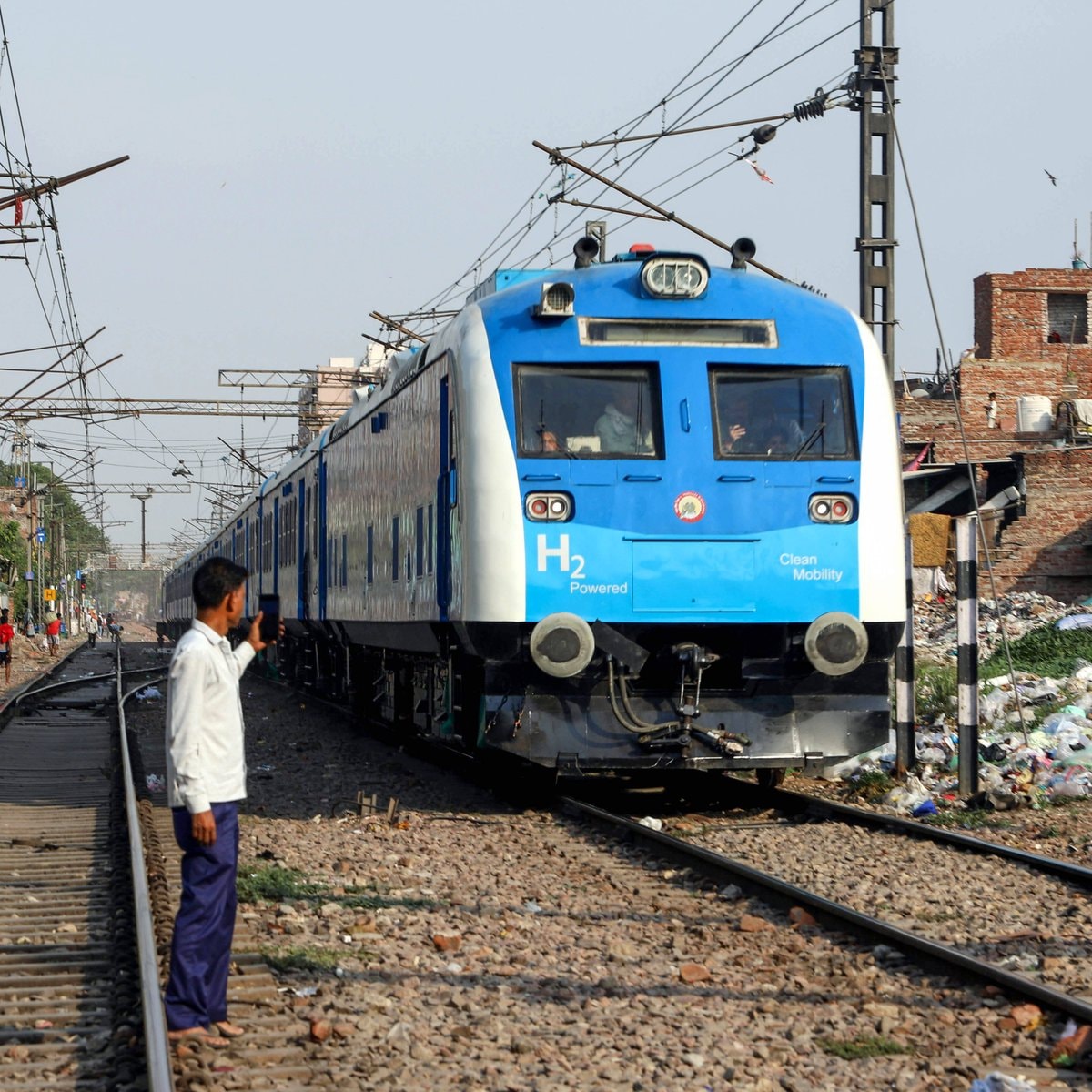 India hydrogen train July 17 (photo 1 of 2) India hydrogen train July 17 (photo 1 of 2)