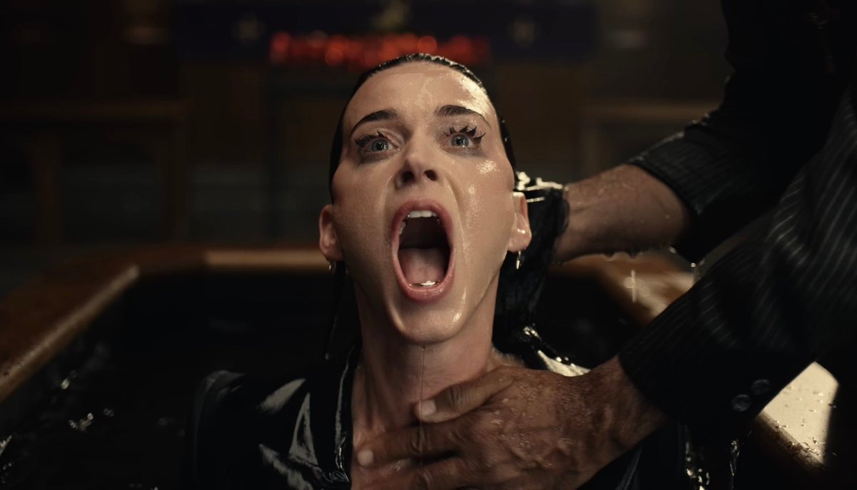 Katy Perry Watch It Burn music video (photo 3 of 4)