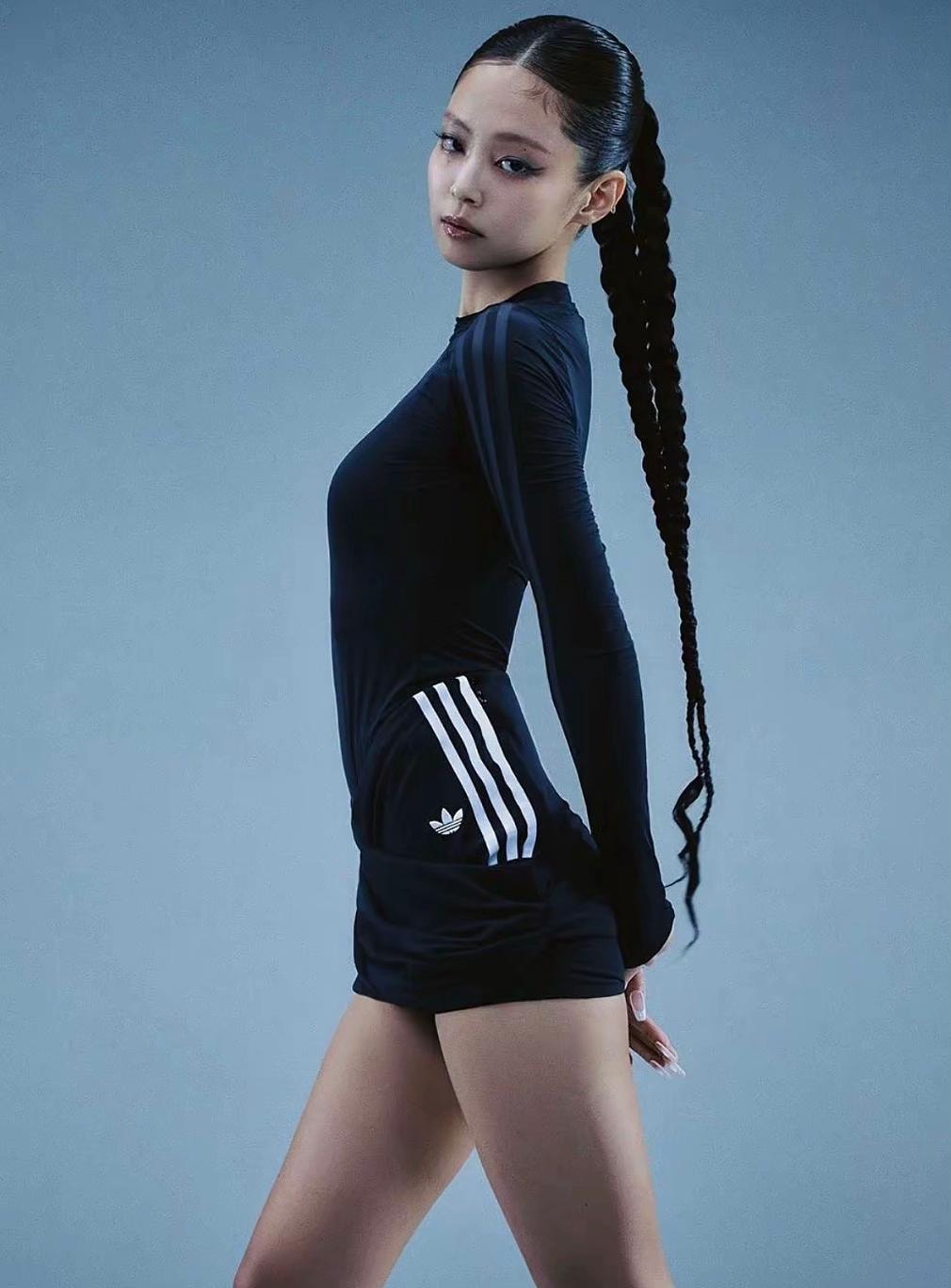Jennie fire moment
