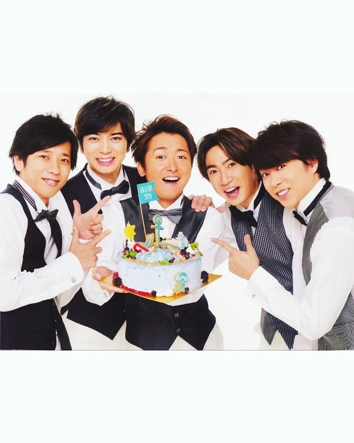 arashi group photo (photo 3 of 4)