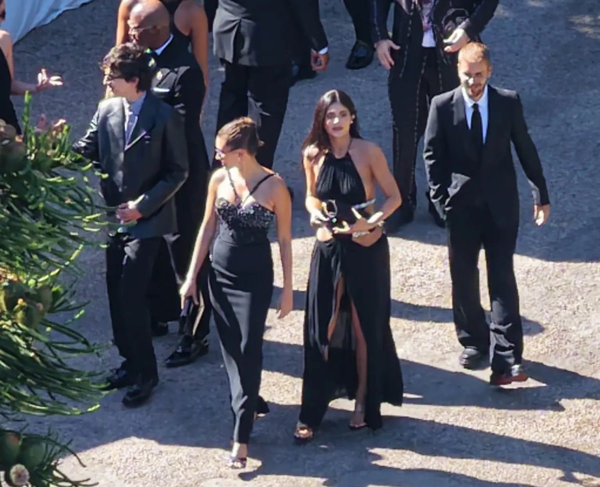 Karl-Anthony Towns Jordyn Woods wedding guests (photo 1 of 2)