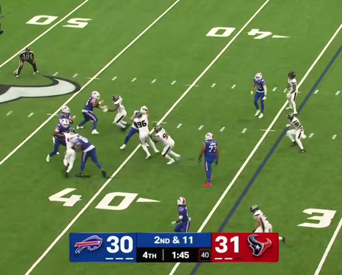 Bills survive chaos to stay 4-1