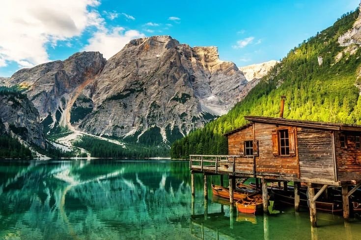 Lago di Braies Italy
