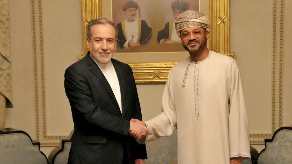 Trump threatens Oman diplomat (photo 2 of 2)