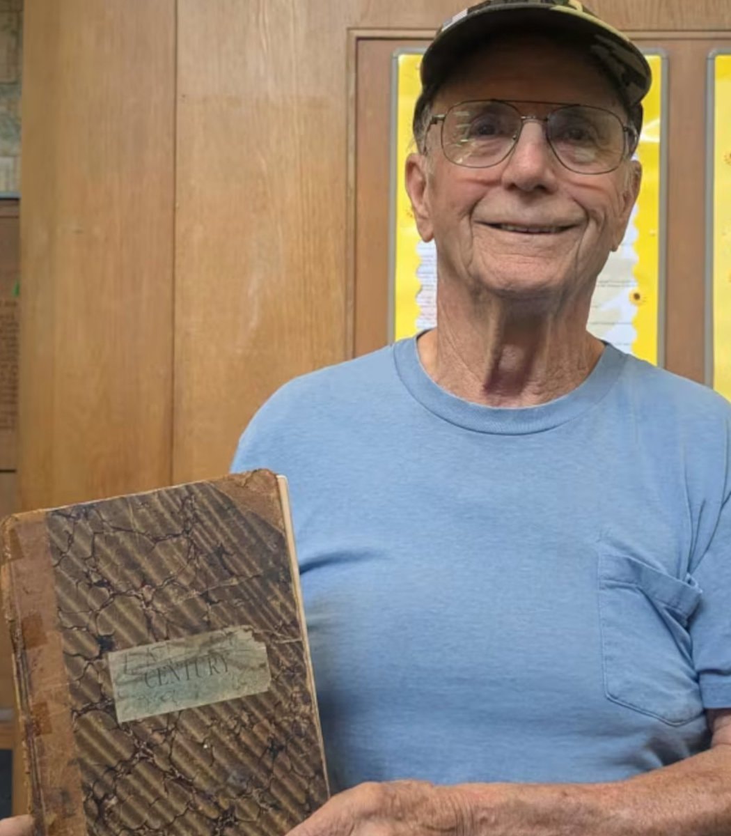 New Hampshire man returns overdue book