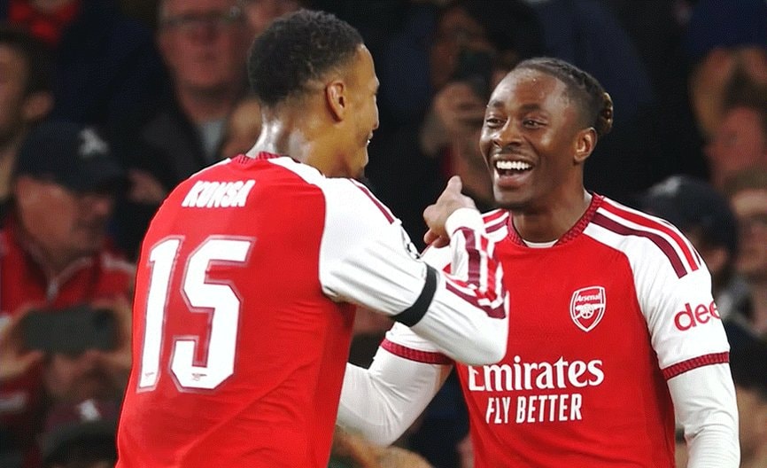 Arsenal players celebrating