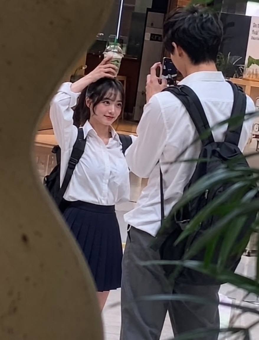 secondary couple vs main couple