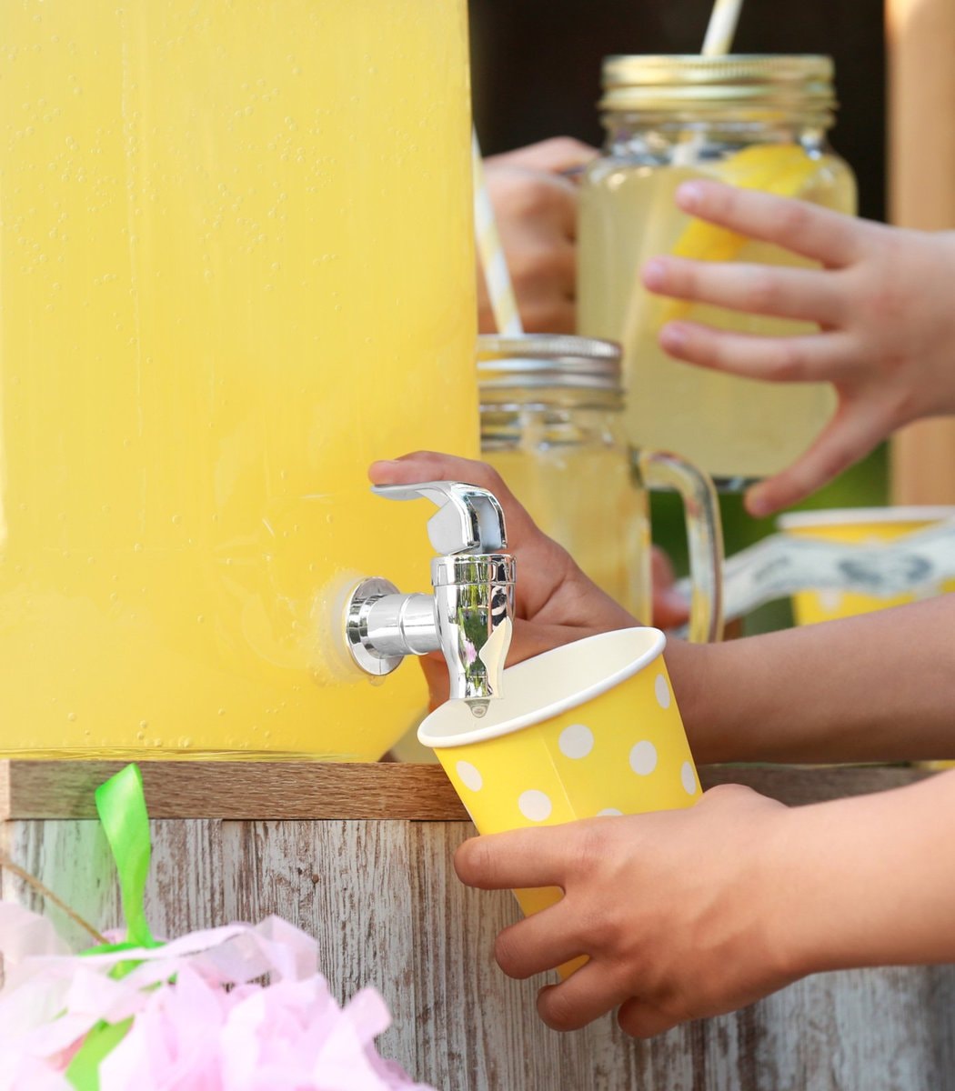 Boston lemonade stand robbery (photo 2 of 2)