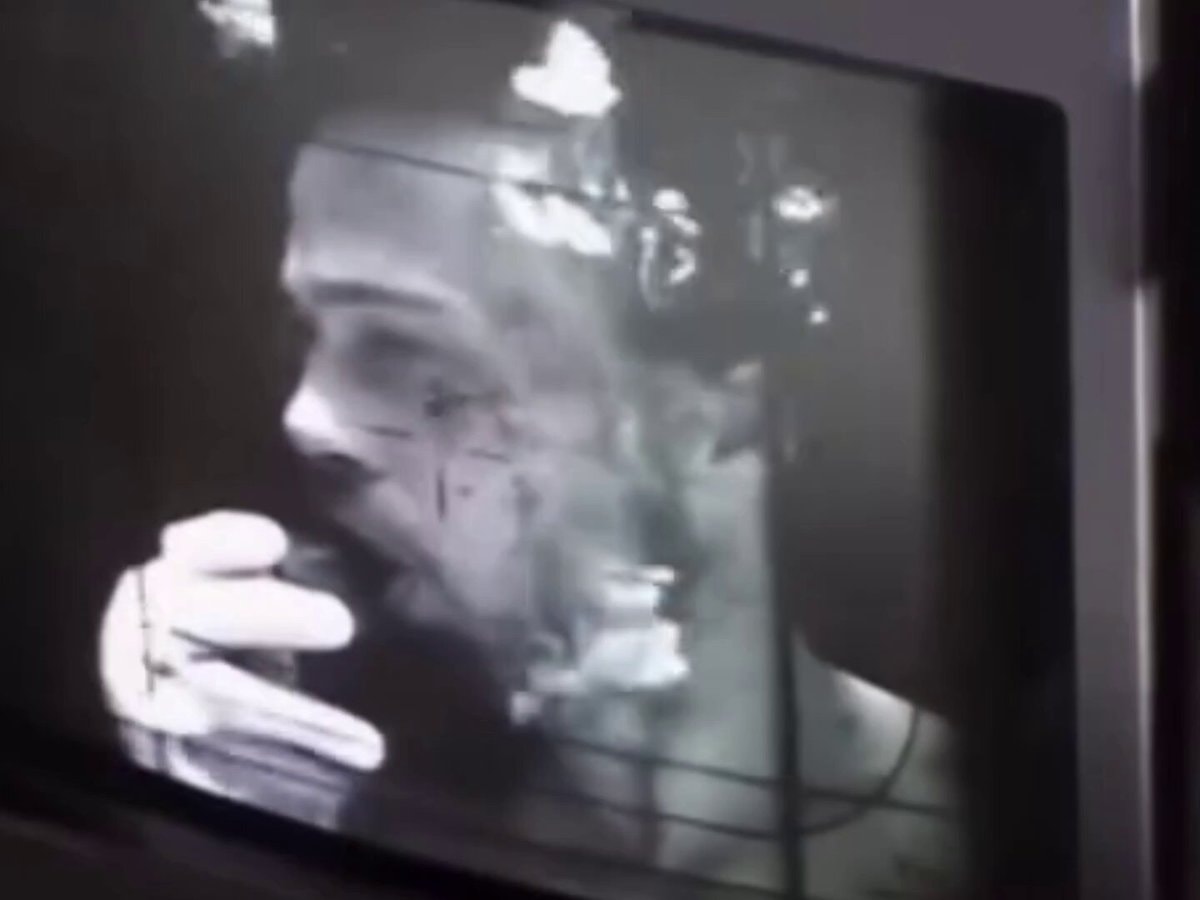 Brad Pitt Snatch underwater scene