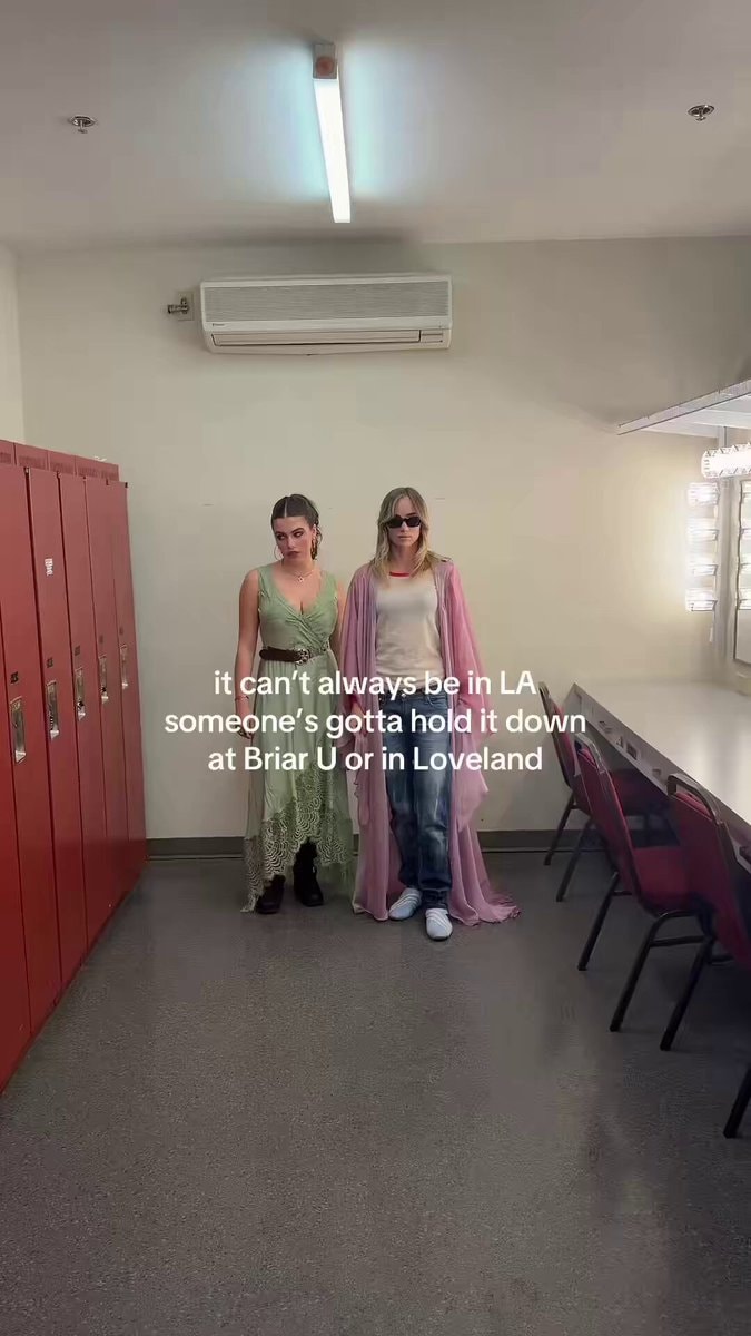 Ella Bright and Suki Waterhouse Briar U Loveland TikTok