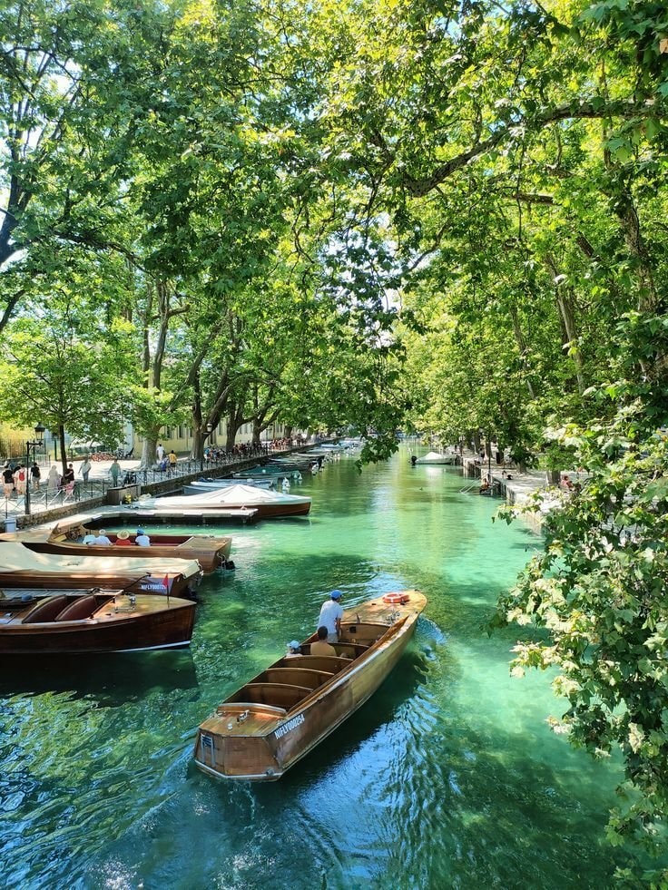 Annecy France (photo 2 of 4)