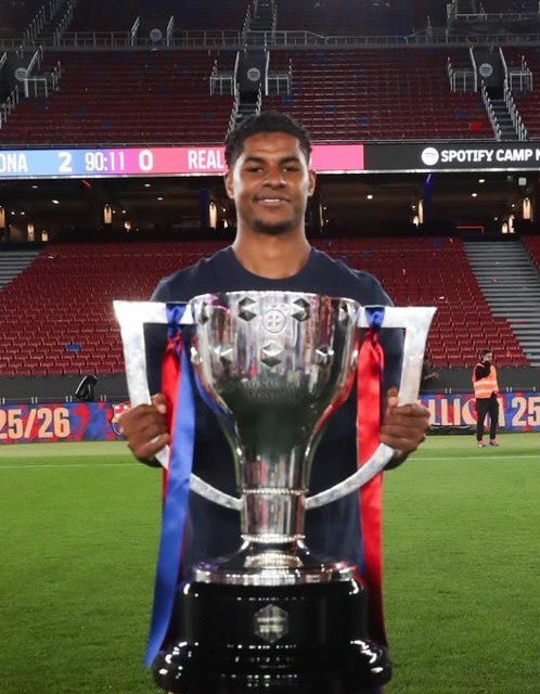 Marcus Rashford trophy moment Spotify Camp Nou