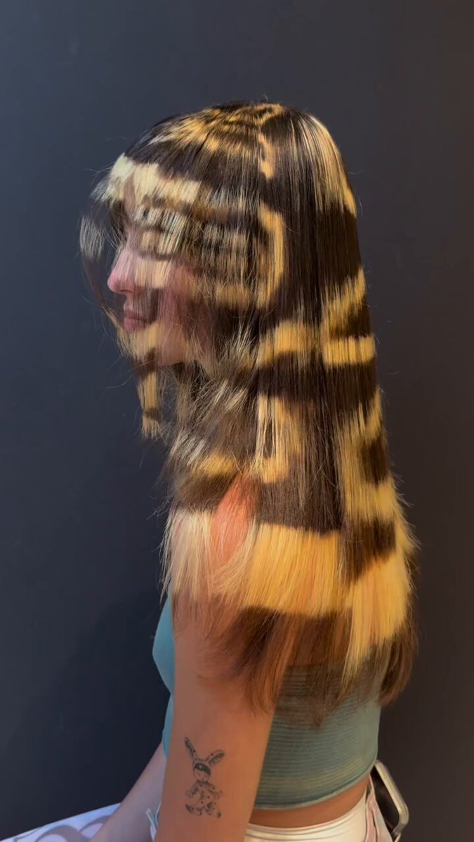 checkerboard hair pattern moment ✨
