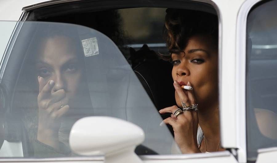 Rihanna (photo 2 of 4)