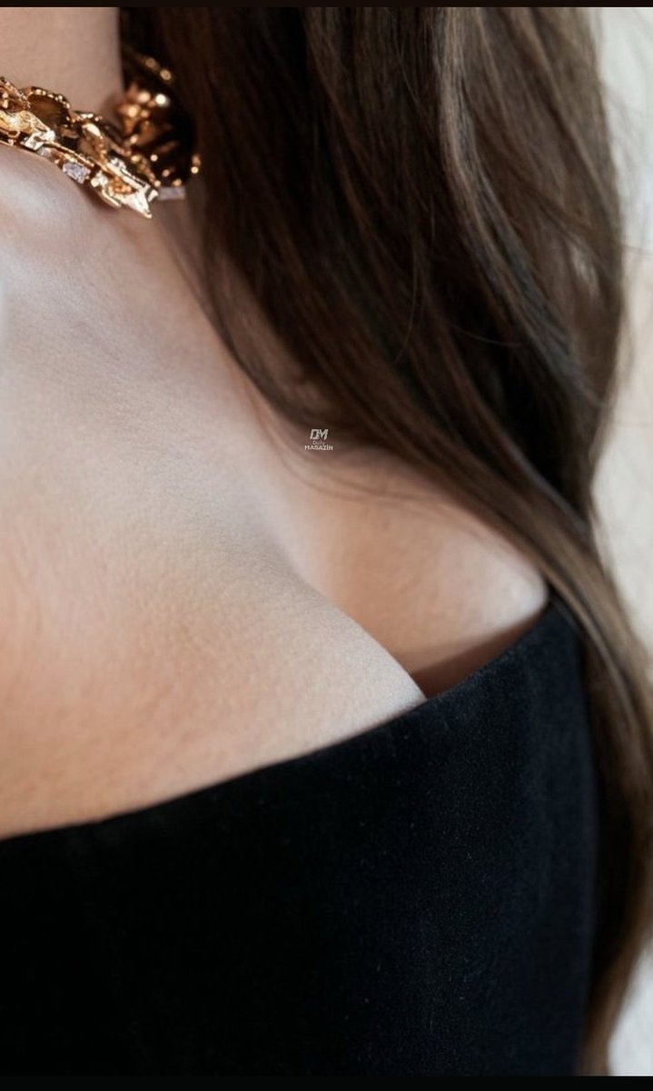 Wonyoung breast size trend (photo 2 of 2)
