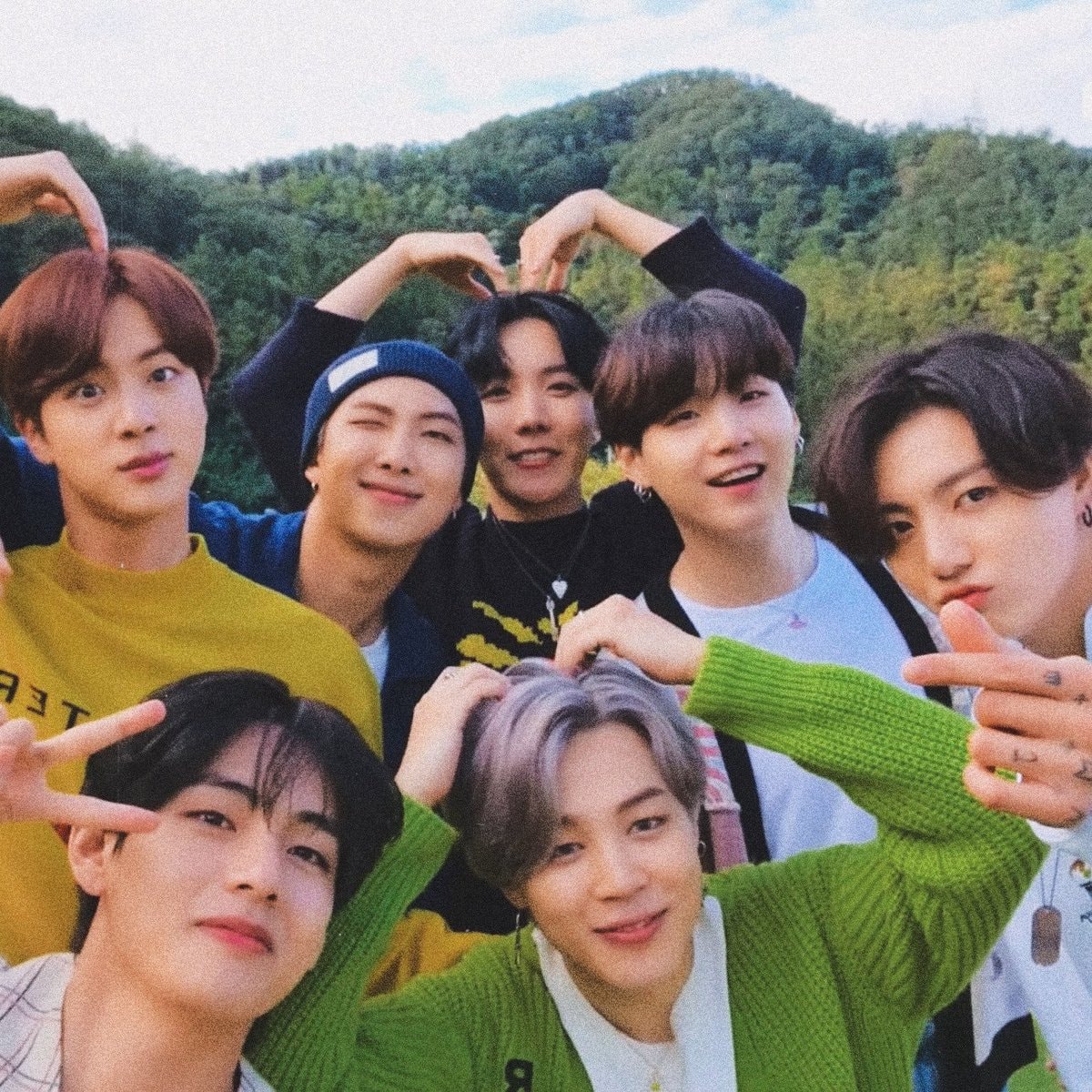 BTS OT7 selfie moment