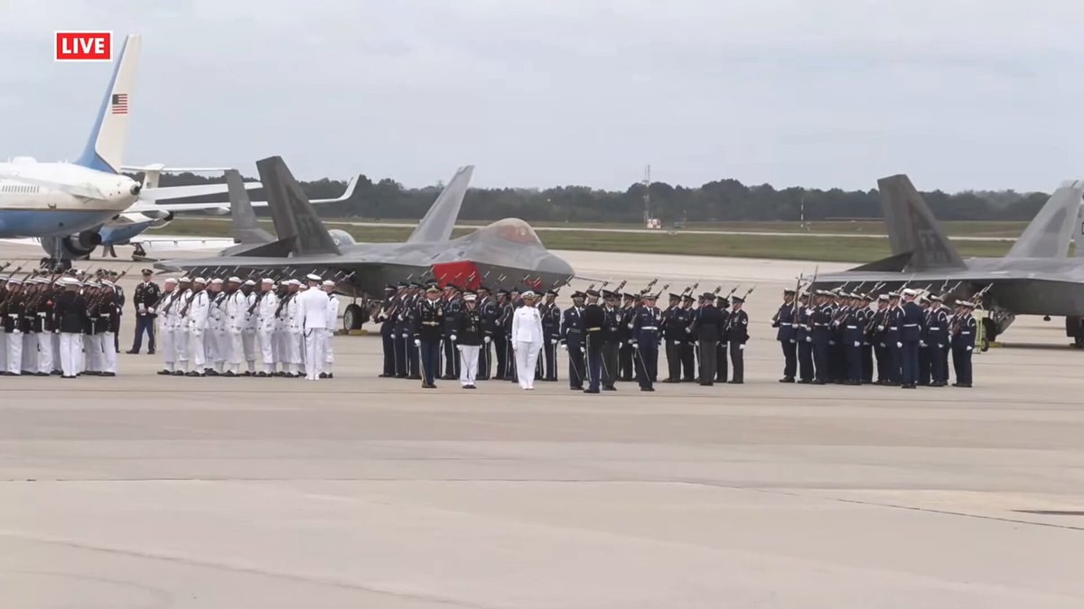 Xi arrival at Joint Base Andrews