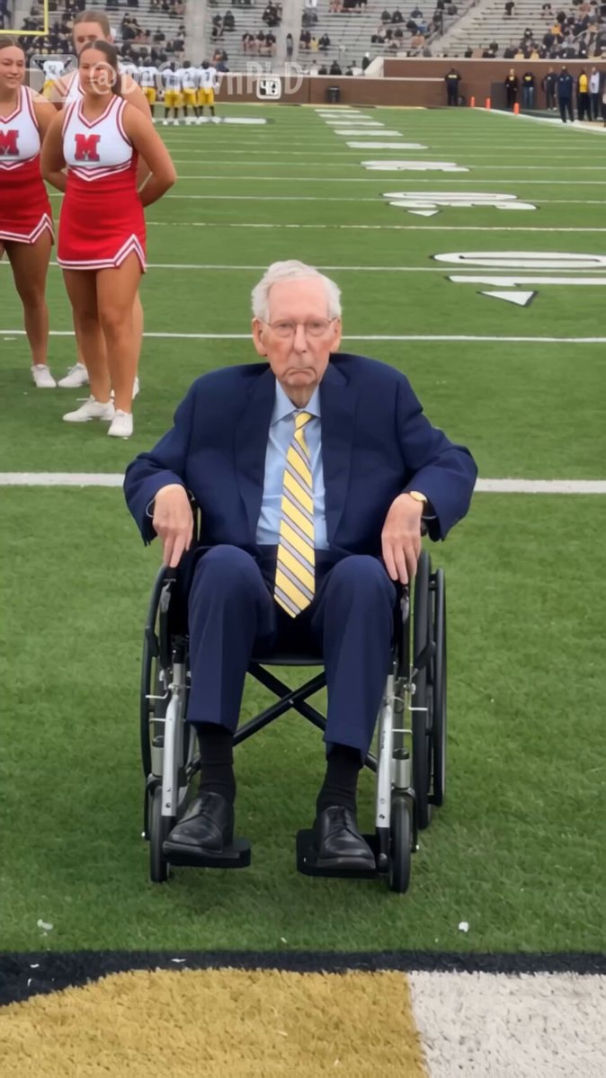 Mitch McConnell joins Philadelphia Eagles Mitch McConnell joins Philadelphia Eagles