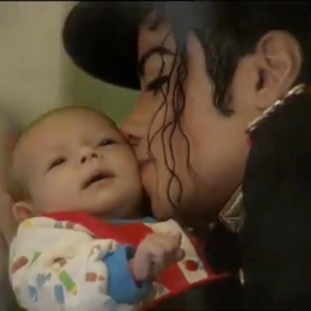 Michael Jackson at Leaganul de Copii Sfanta Ecaterina