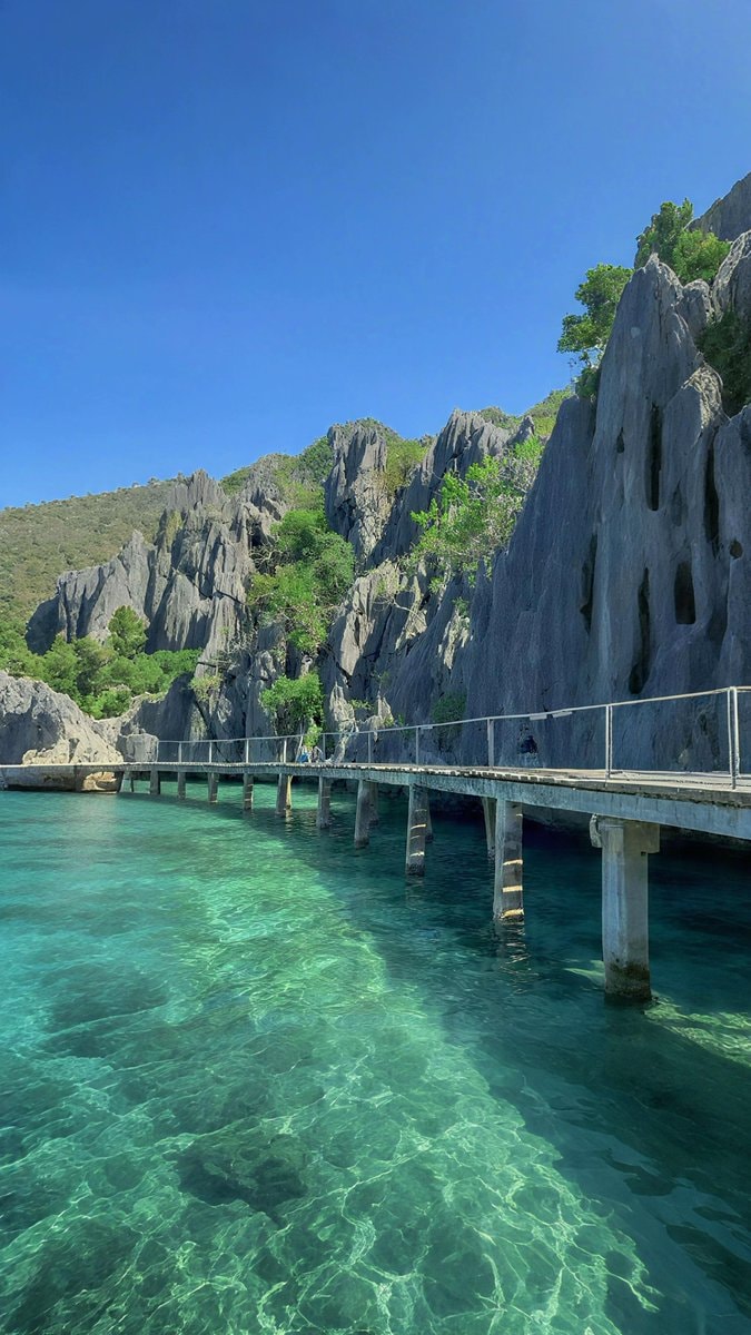 Thailand tropical lagoon (photo 3 of 3)