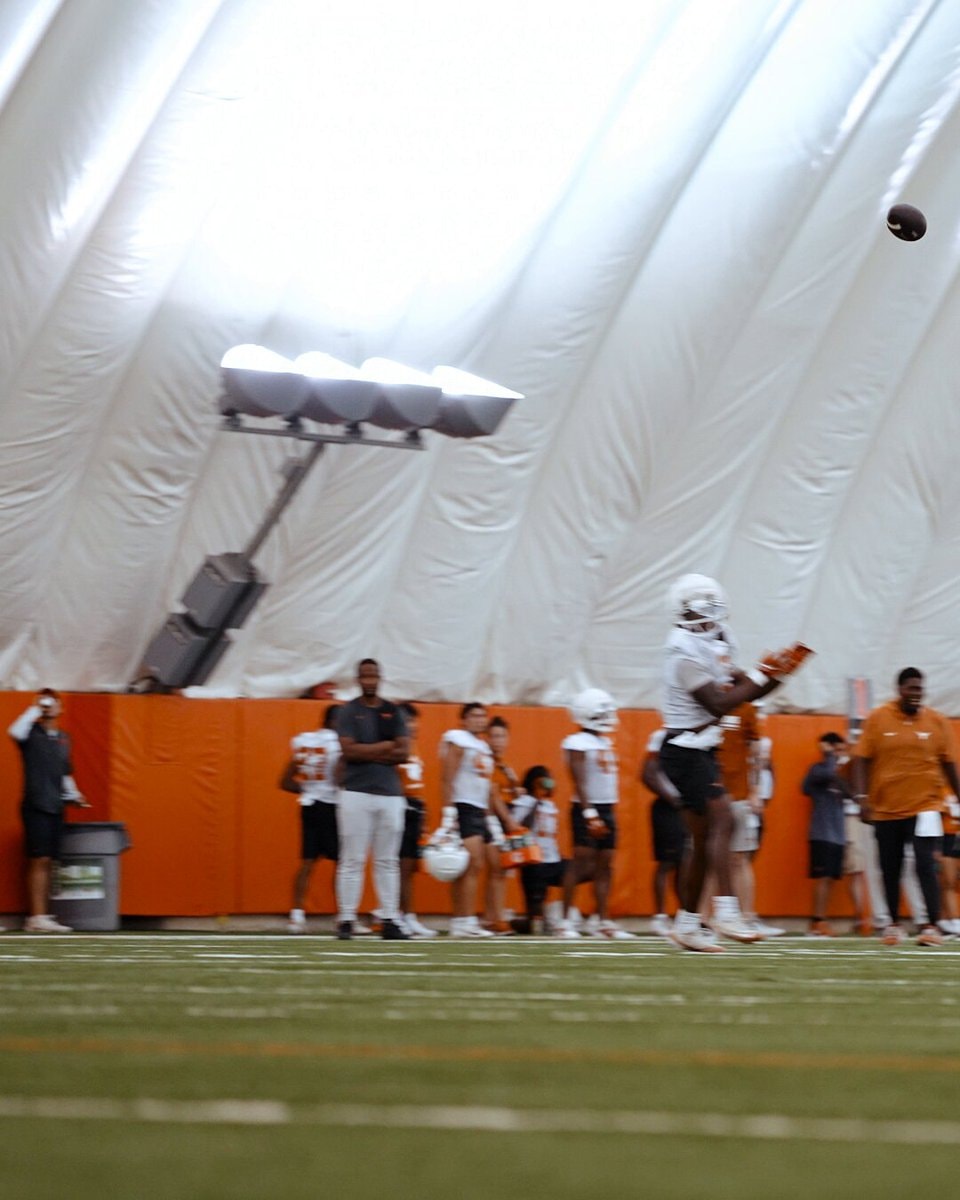 Texas one-handed catch