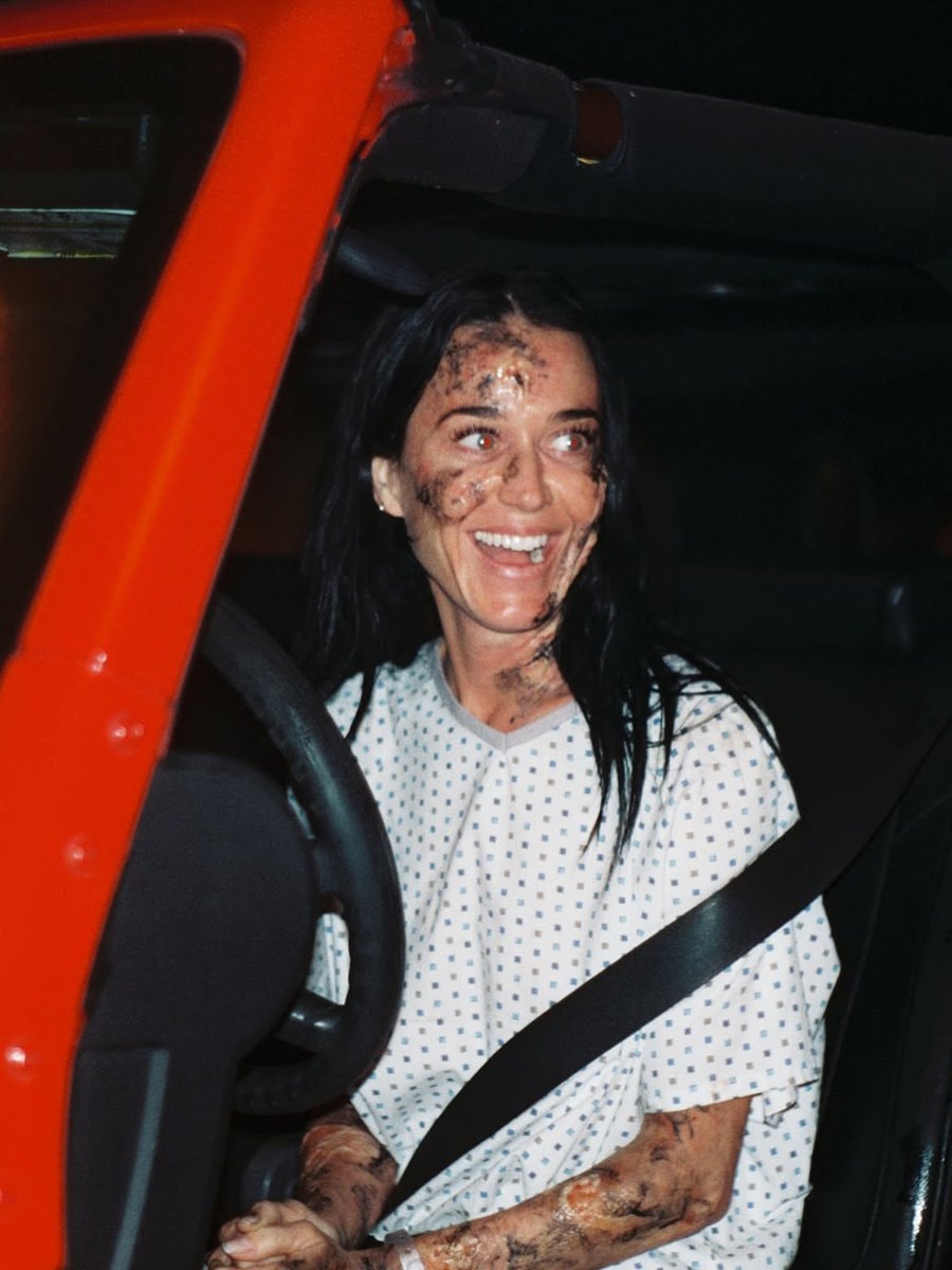 Katy Perry Watch It Burn music video photos (photo 3 of 4)