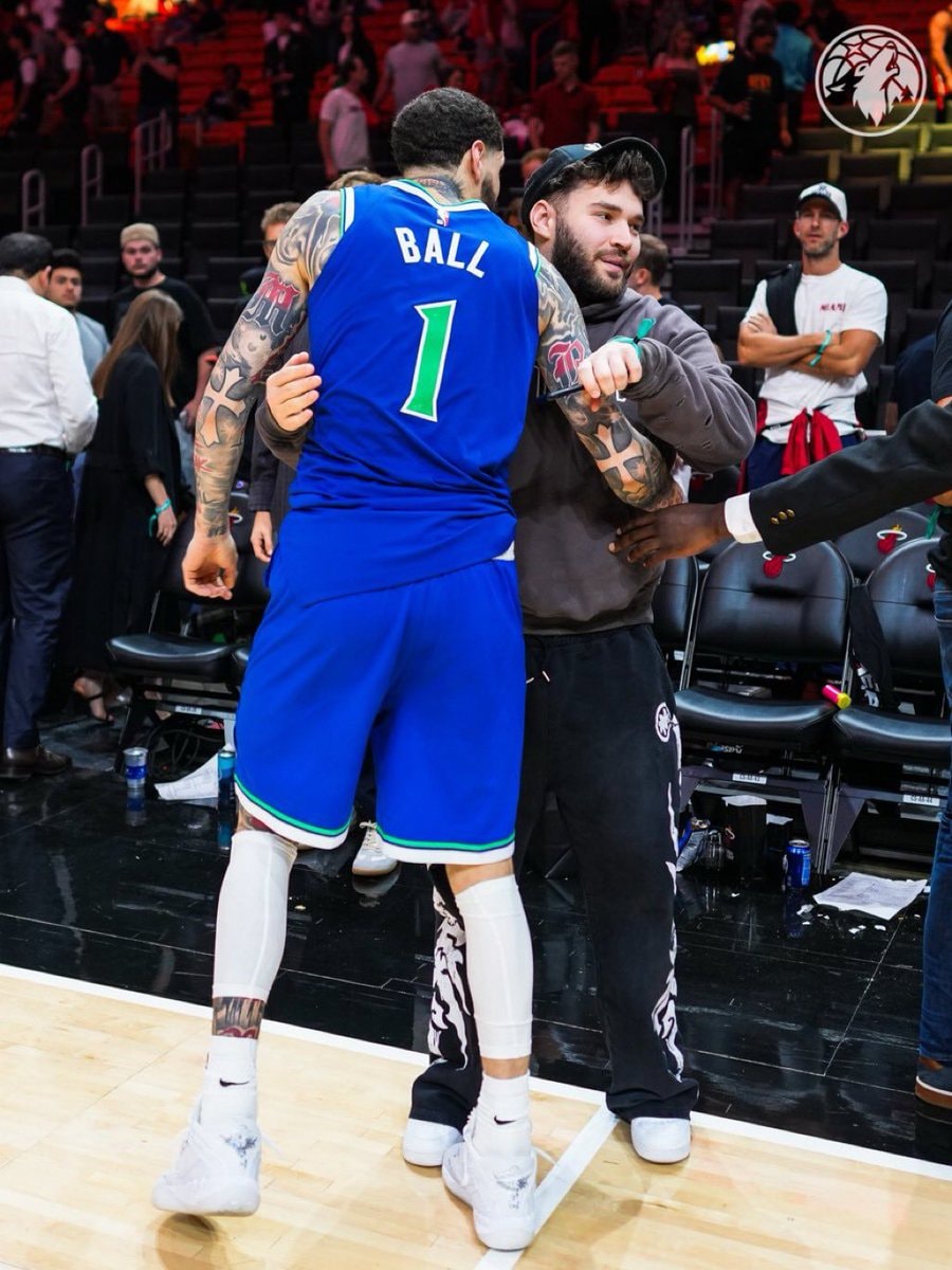 LaMelo Ball meets Adin Ross