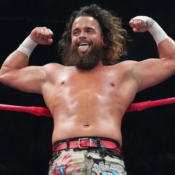 Clark Connors vs Juice Robinson AEW Collision (photo 2 of 2)