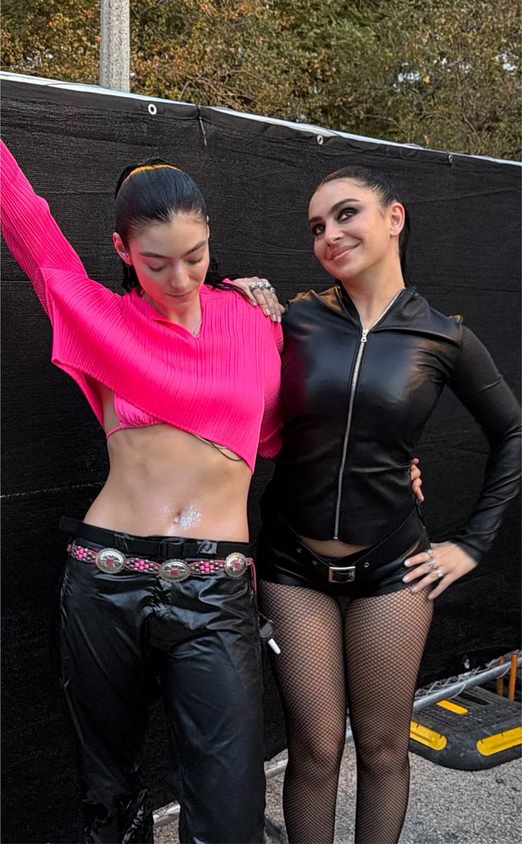 Charli xcx and Lorde at Lollapalooza (photo 2 of 2)