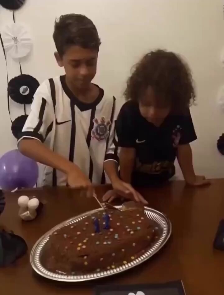 Brazilian cake tradition reaction