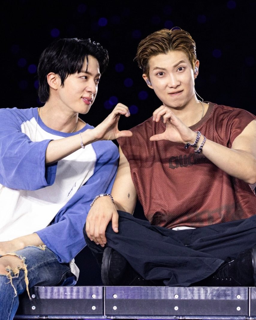 Namjin heart hands
