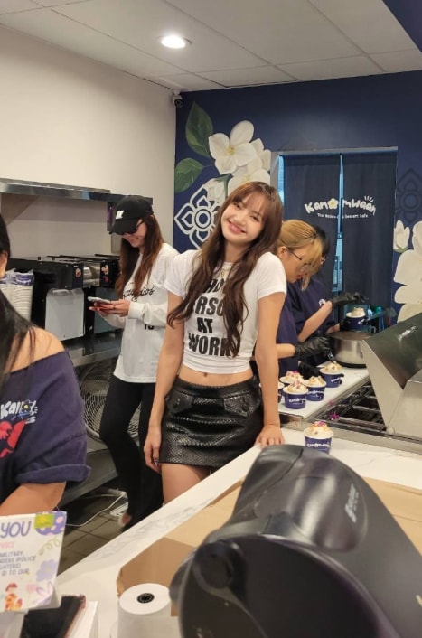 Lisa SaWaDiKa LA Diva gelato Los Angeles (photo 2 of 2)
