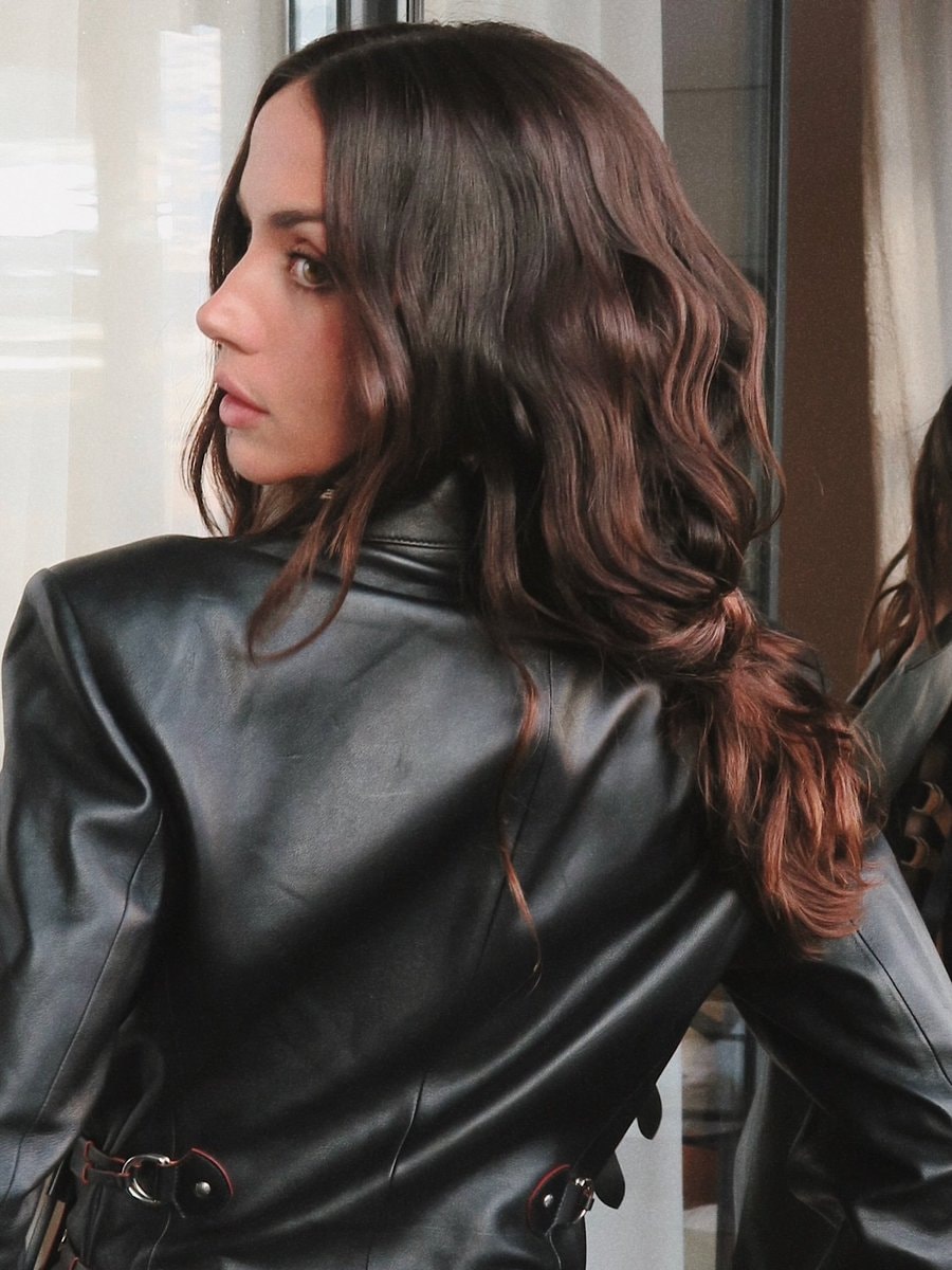 Ana de Armas Louis Vuitton (photo 2 of 3)