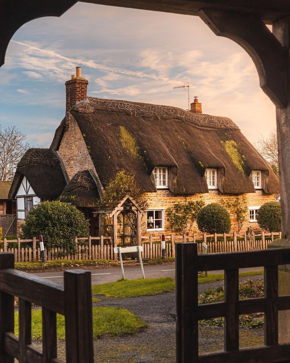 Cotswold cottages England (photo 4 of 4)