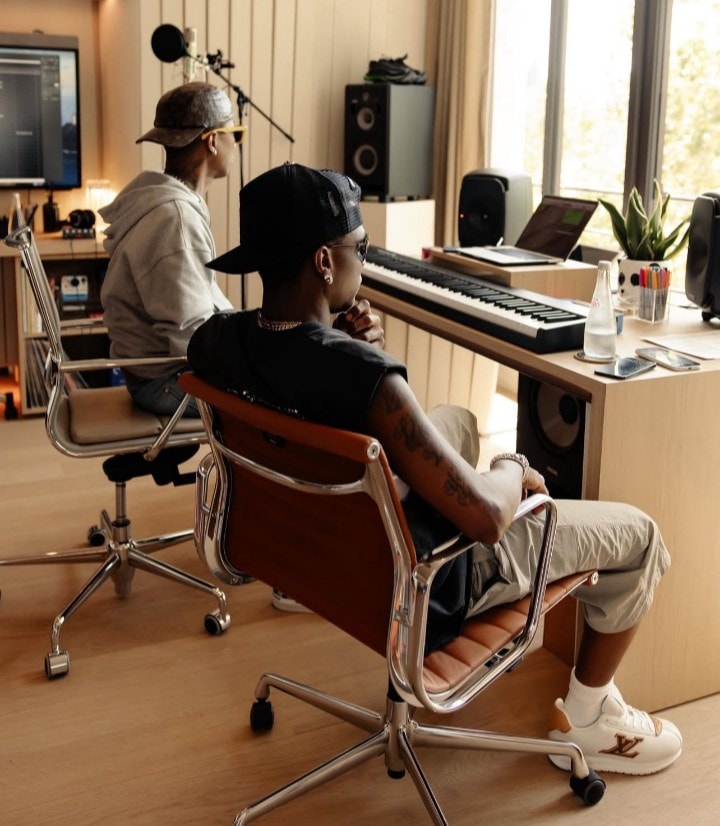 Wizkid Pharrell studio France (photo 2 of 4)