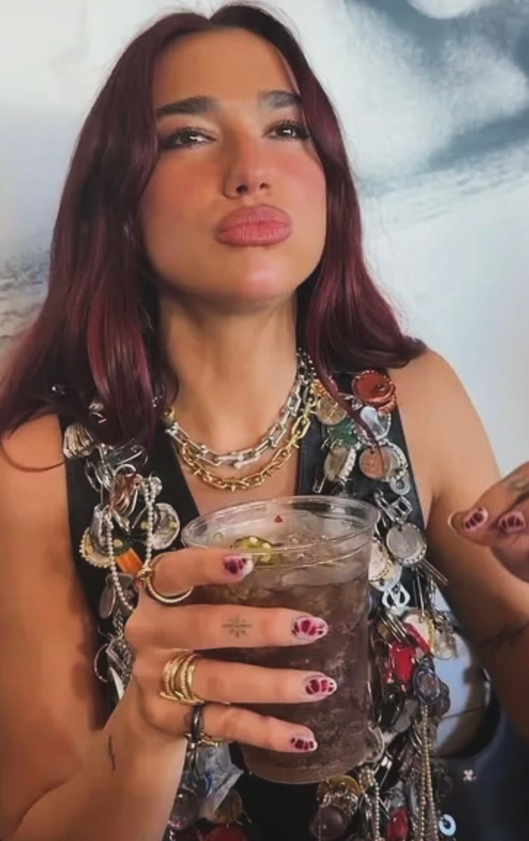 Dua Lipa Pickled Diet Cola Olive Oil Ice Cream (photo 2 of 2) Dua Lipa Pickled Diet Cola Olive Oil Ice Cream (photo 2 of 2)